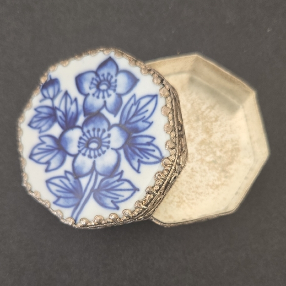 Vintage Silver Plated Ceramic Inlay Blue Floral Mirror Trinket Cosmetic Box - Picture 3 of 11